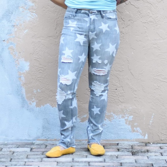 The House Of Gentry Denim - Distressed Star Jeans
